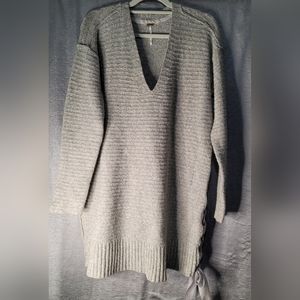 FREE PEOPLE OVERSIZED/CHUNKY SWEATER SIZE MEDIUM
